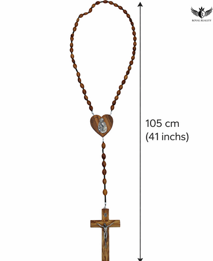 Wooden rosary with heart pendant and cross, measurement indicated on a white background